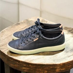ECCO Men's Black Leather Sneakers